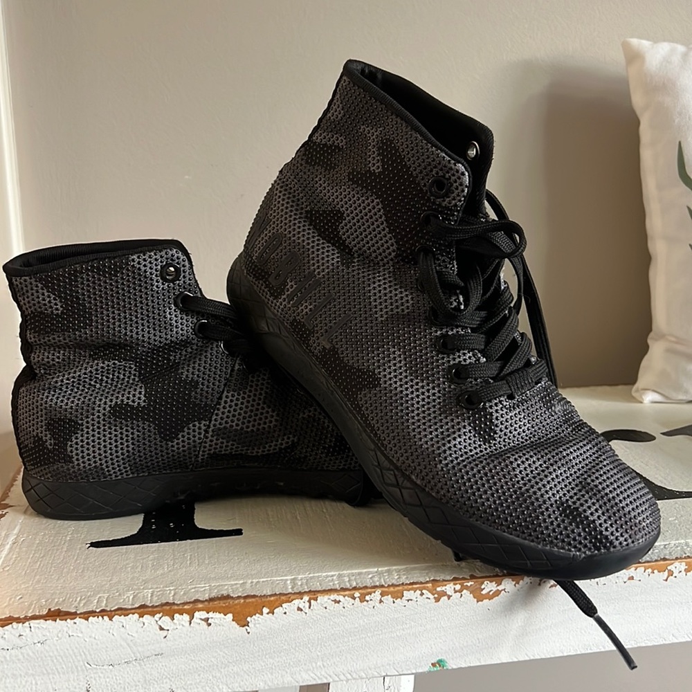 High top trainers